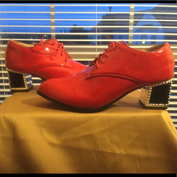 Shoes - Red Patent Leather Pump